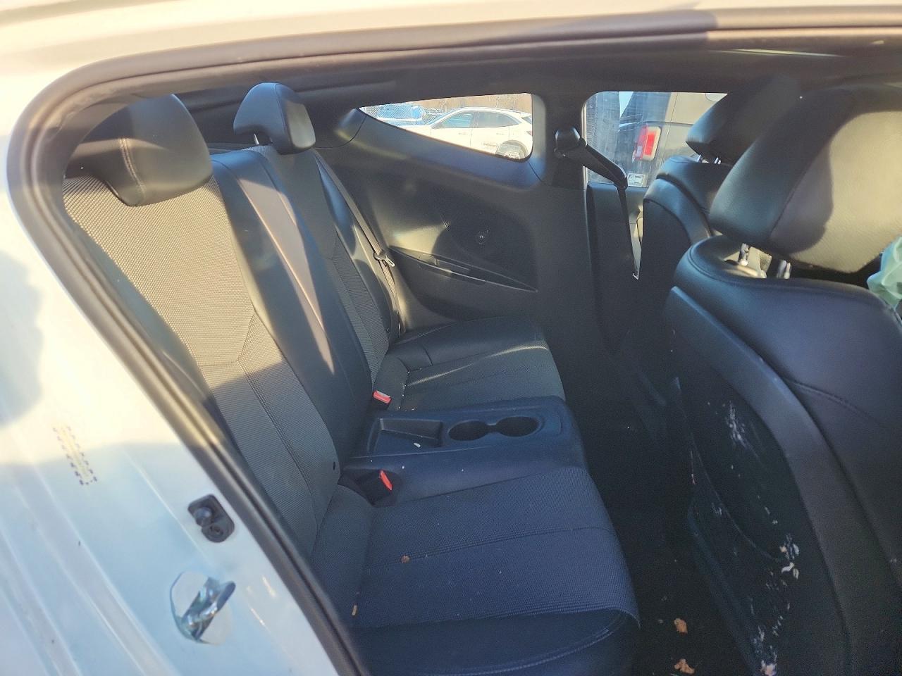 2016 Hyundai Veloster - zdjęcie 10