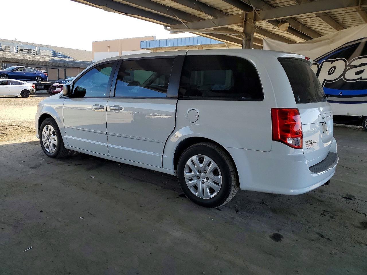 2017 Dodge Grand Caravan Se - zdjęcie 2