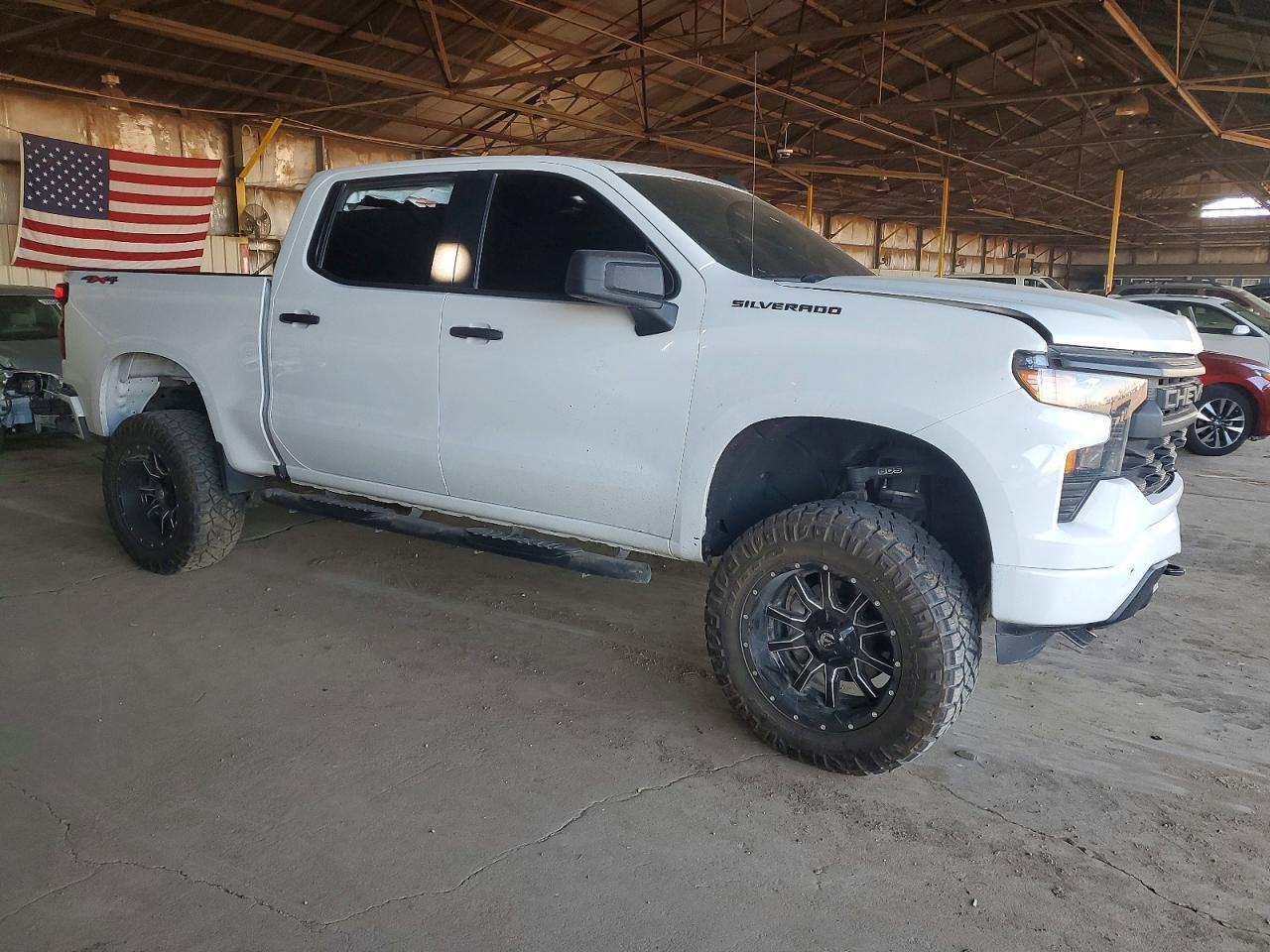 2022 Chevrolet Silverado K1500 Custom - zdjęcie 4