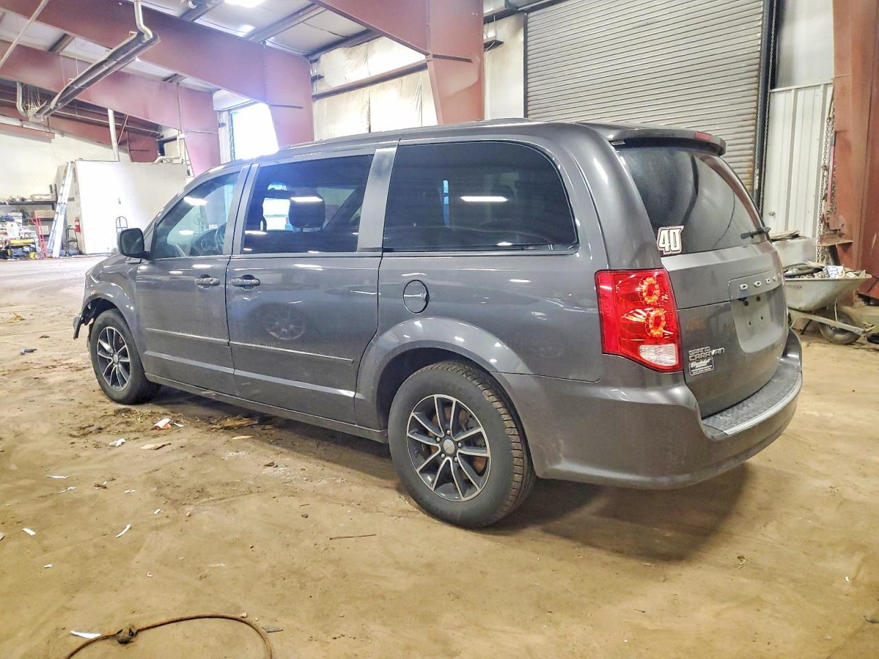 2016 Dodge Grand Caravan R/T - zdjęcie 2