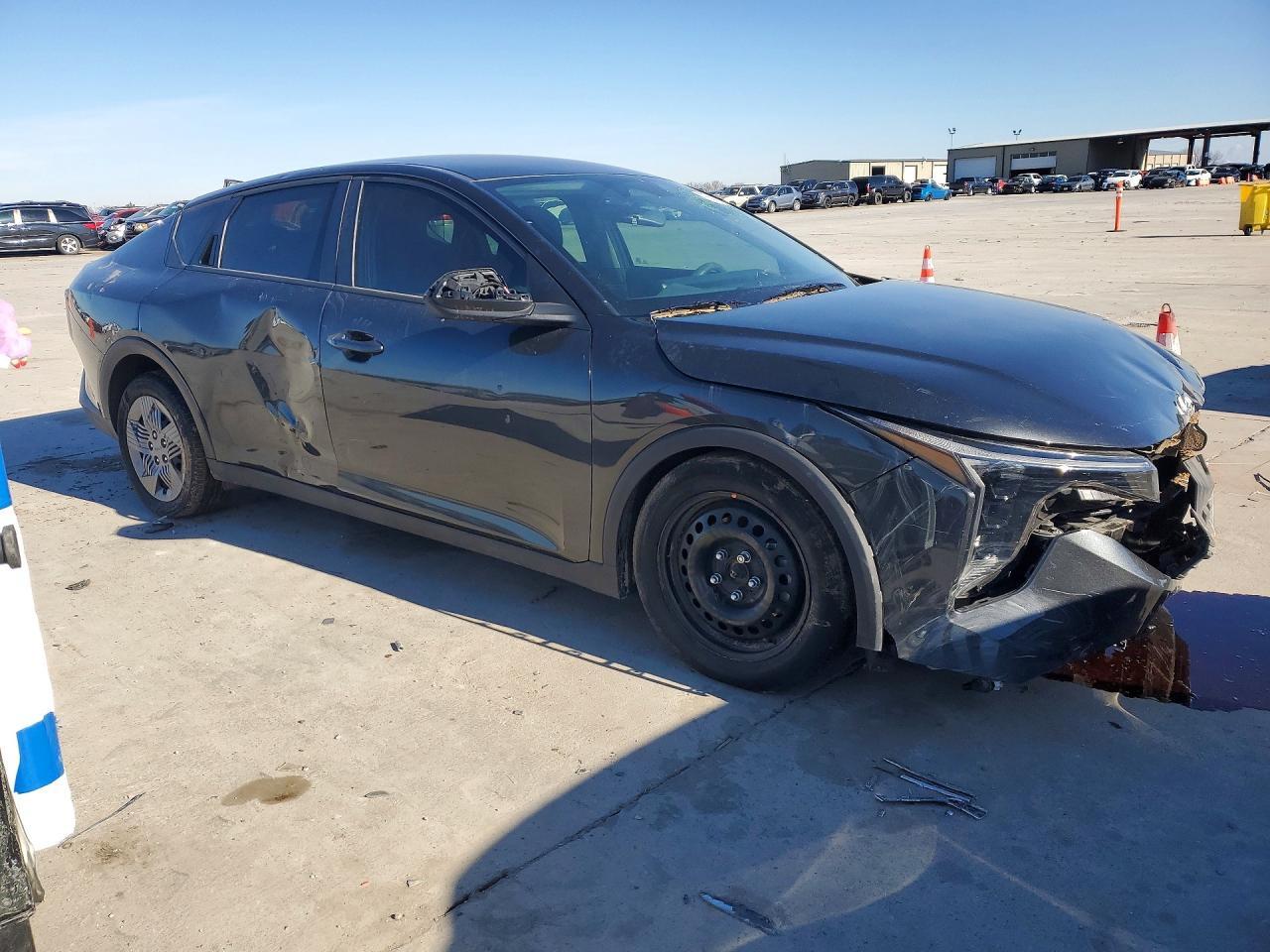 2025 Kia K4 Lx - zdjęcie 4