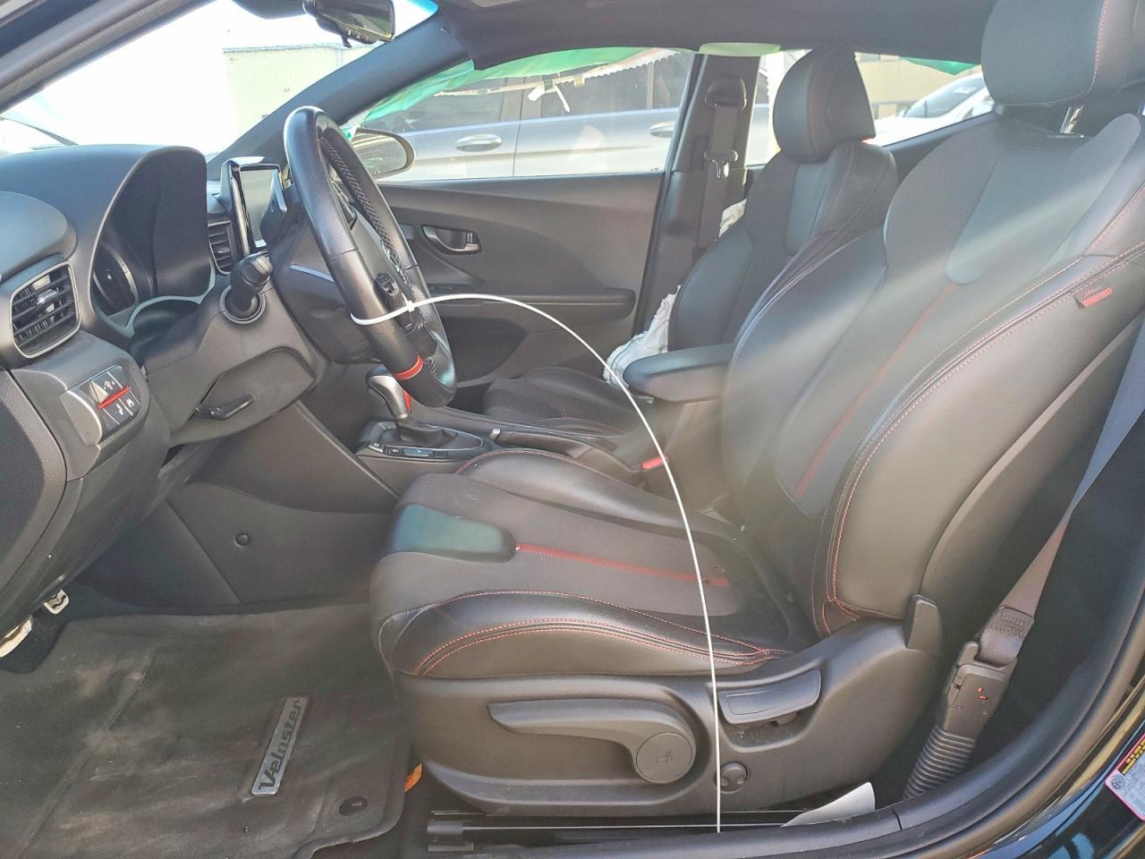 2020 Hyundai Veloster Turbo - zdjęcie 7