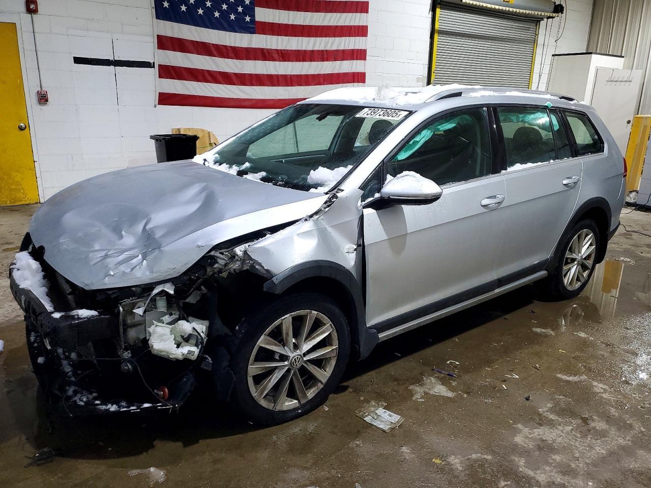 2017 Volkswagen Golf Alltrack S - zdjęcie główne