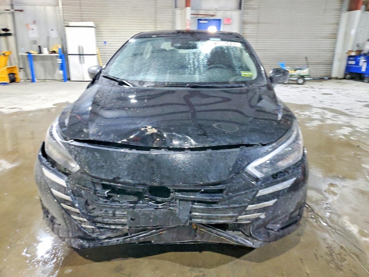 2025 Nissan Versa Sv - zdjęcie 5