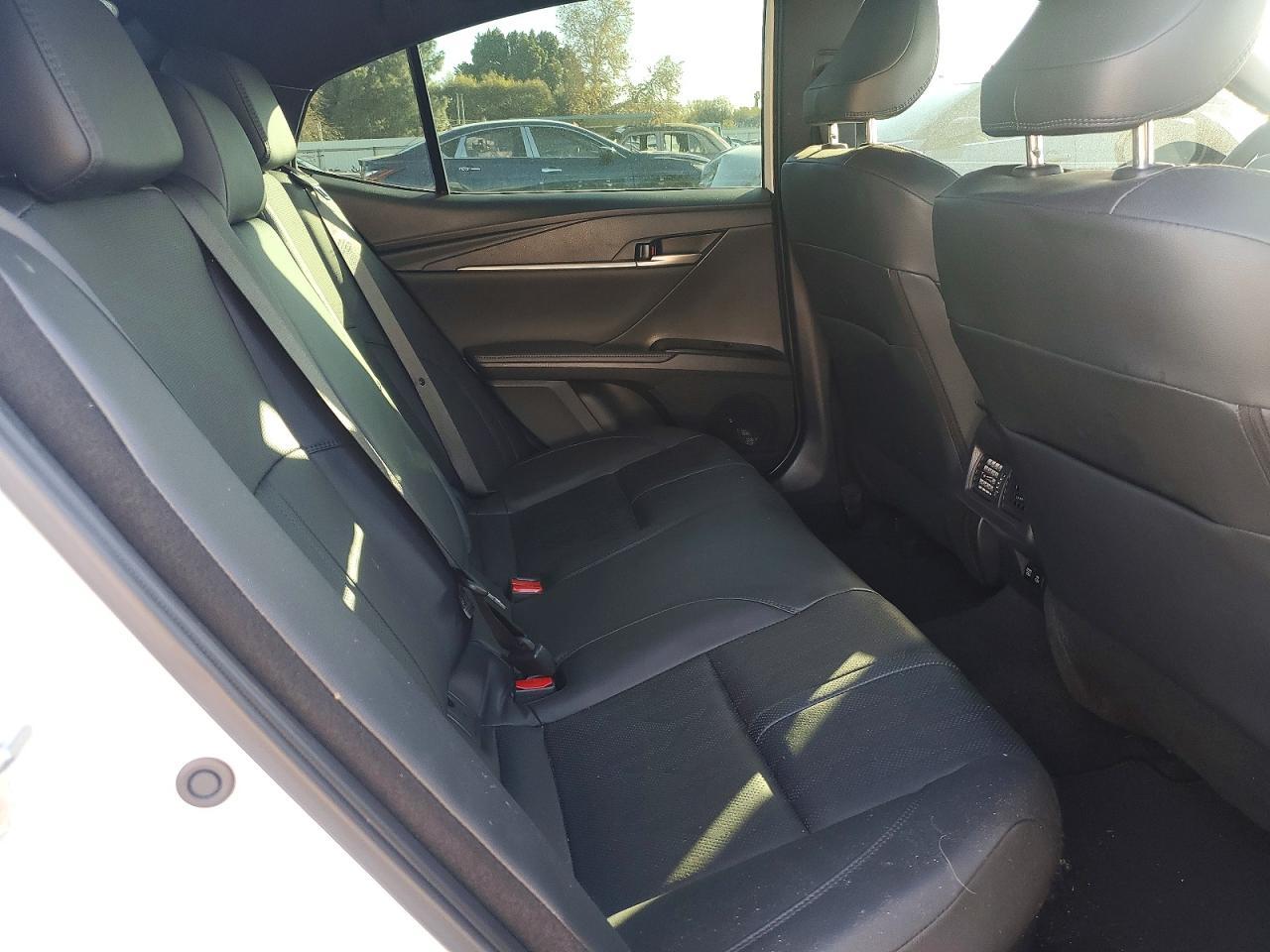 2025 Toyota Camry Xse - zdjęcie 10