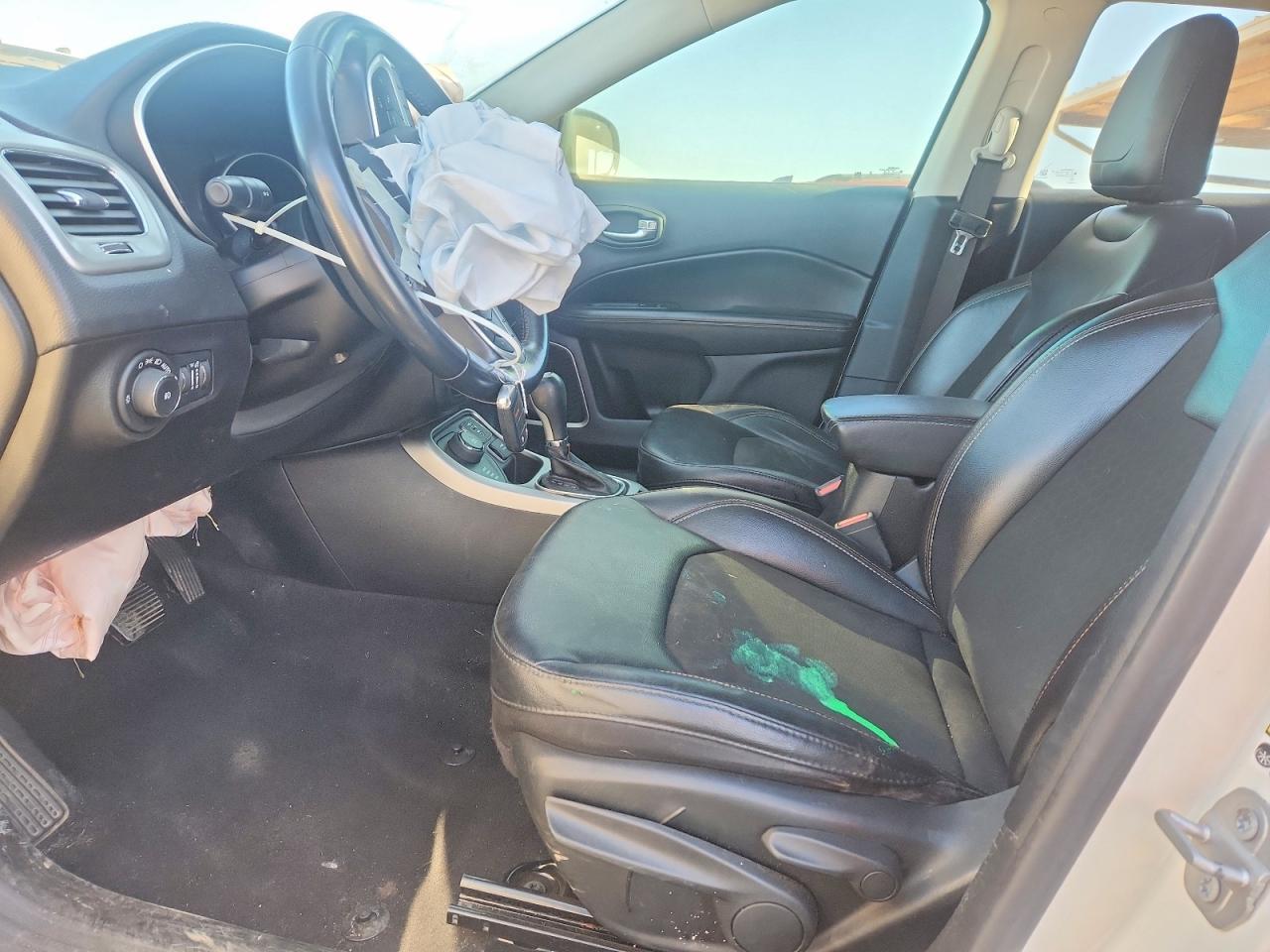 2020 Jeep Compass Latitude - zdjęcie 7