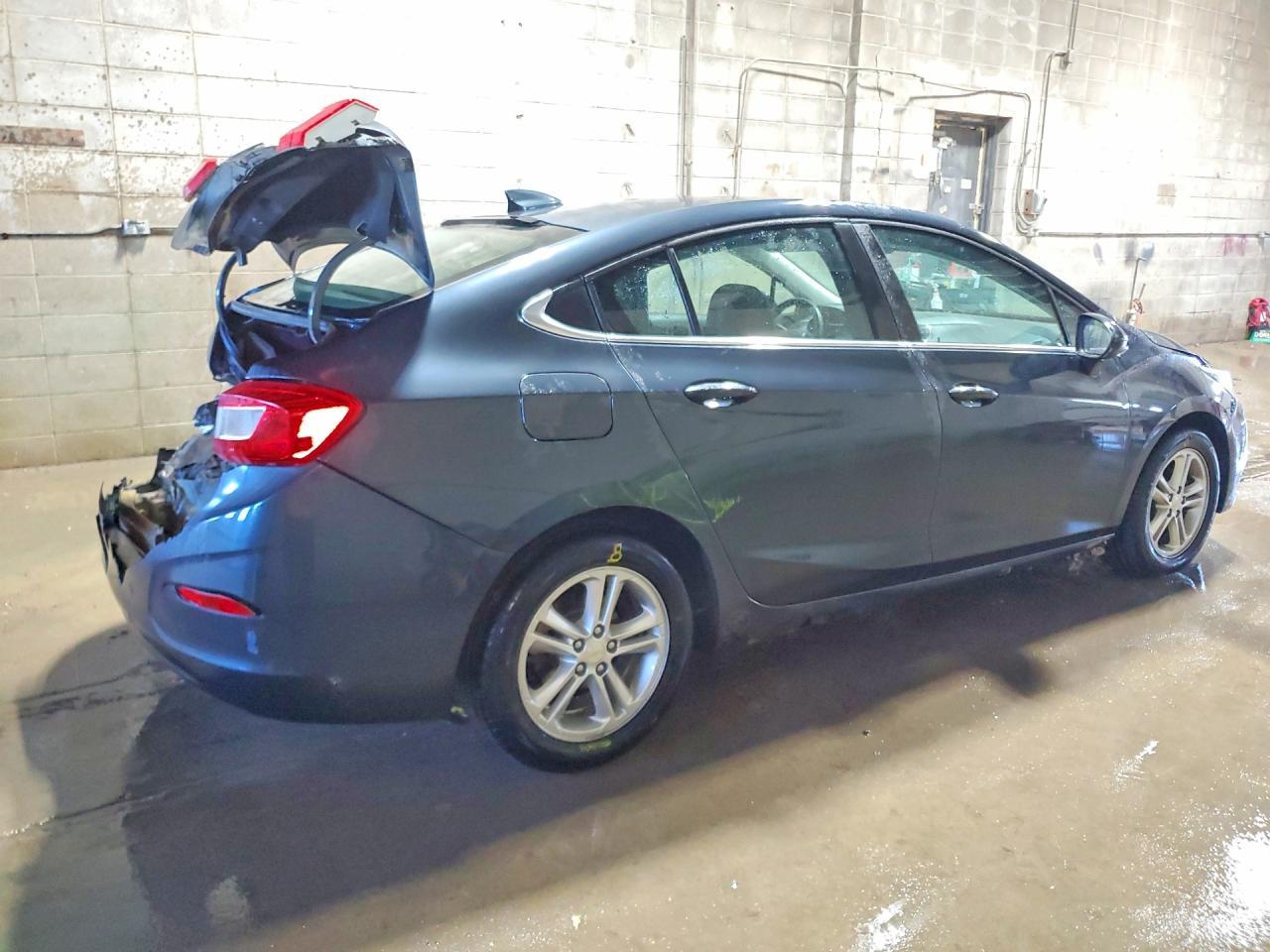 2017 Chevrolet Cruze Lt - zdjęcie 3