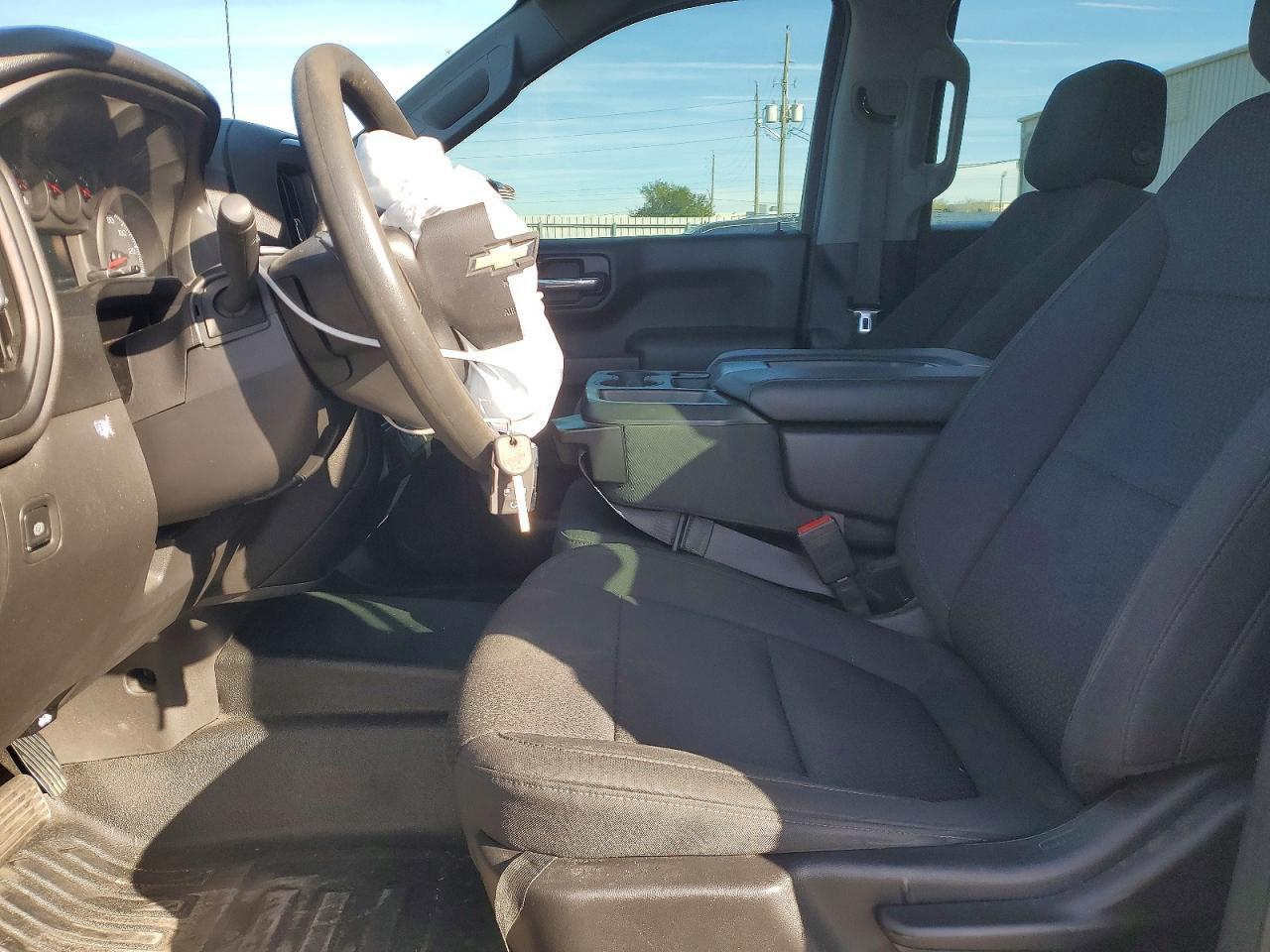 2021 Chevrolet Silverado C1500 - zdjęcie 7