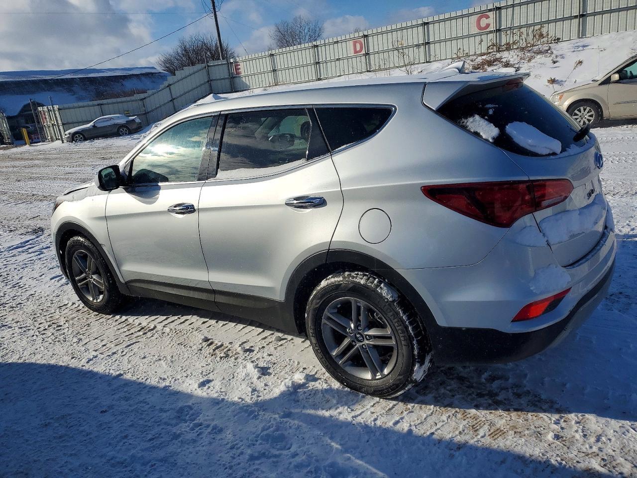 2017 Hyundai Santa Fe Sport 2.4L - zdjęcie 2
