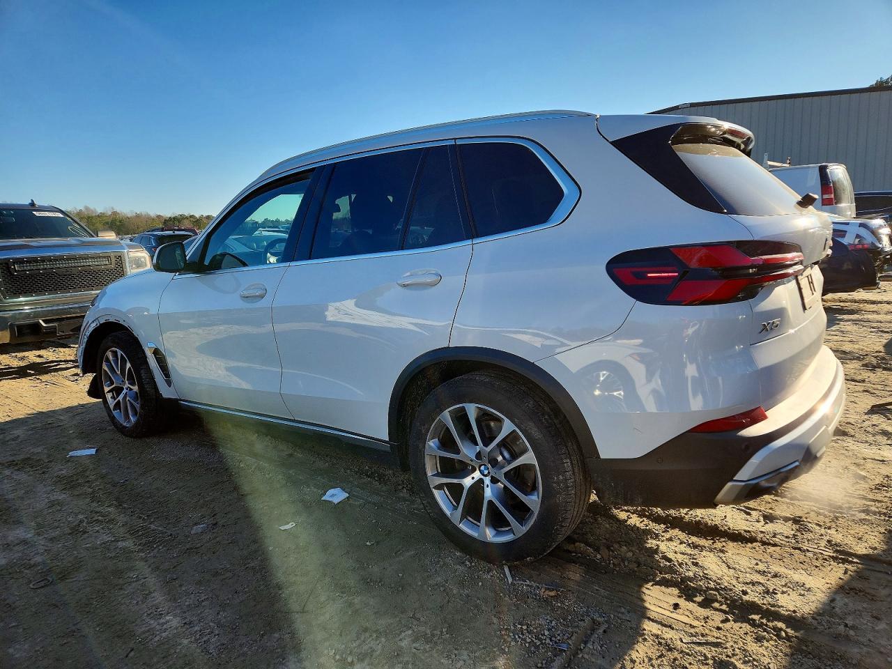 2024 BMW X5 xDrive40I - zdjęcie 2