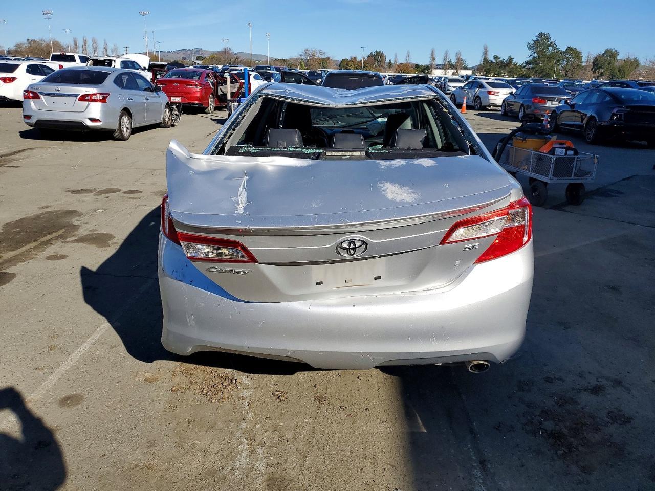 2013 Toyota Camry - zdjęcie 6
