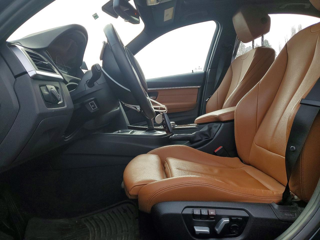 2017 BMW 330 I - zdjęcie 7