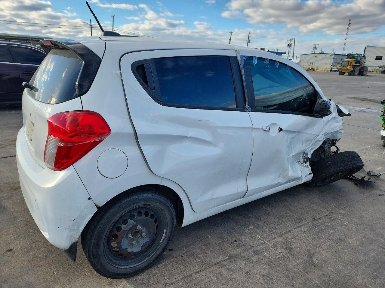 2022 Chevrolet Spark Ls - zdjęcie 3