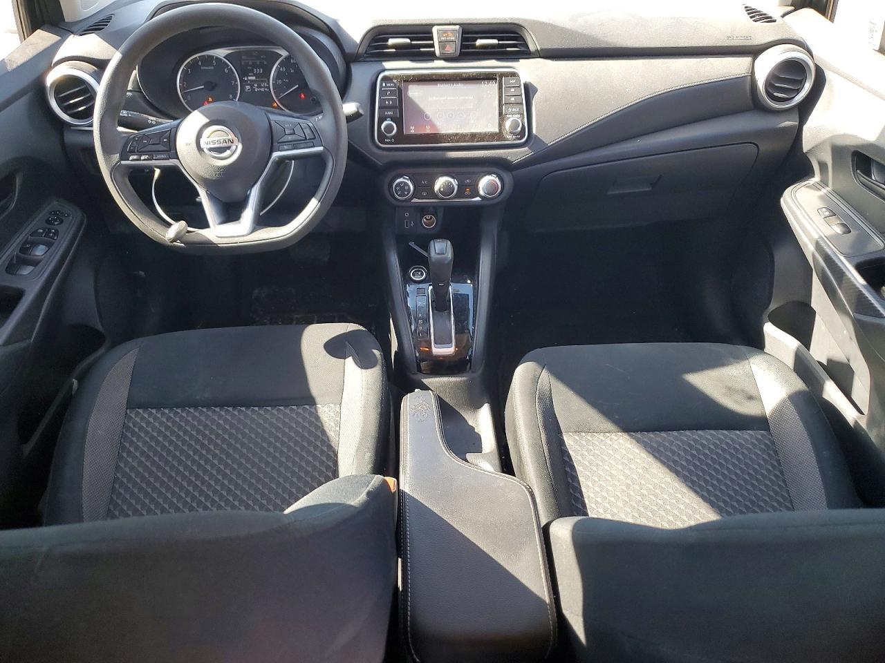 2020 Nissan Versa S - zdjęcie 8