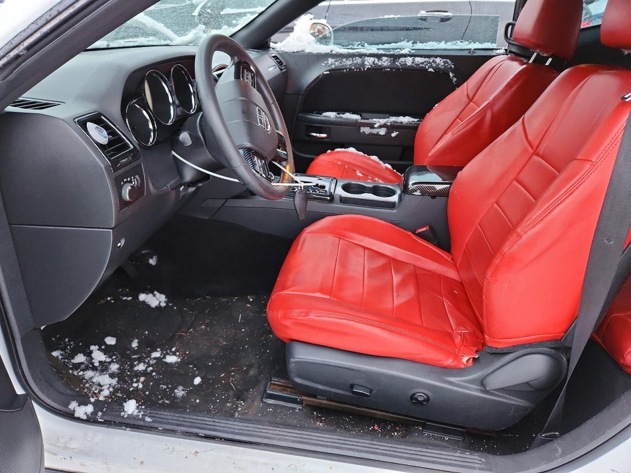 2014 Dodge Challenger Sxt - zdjęcie 7