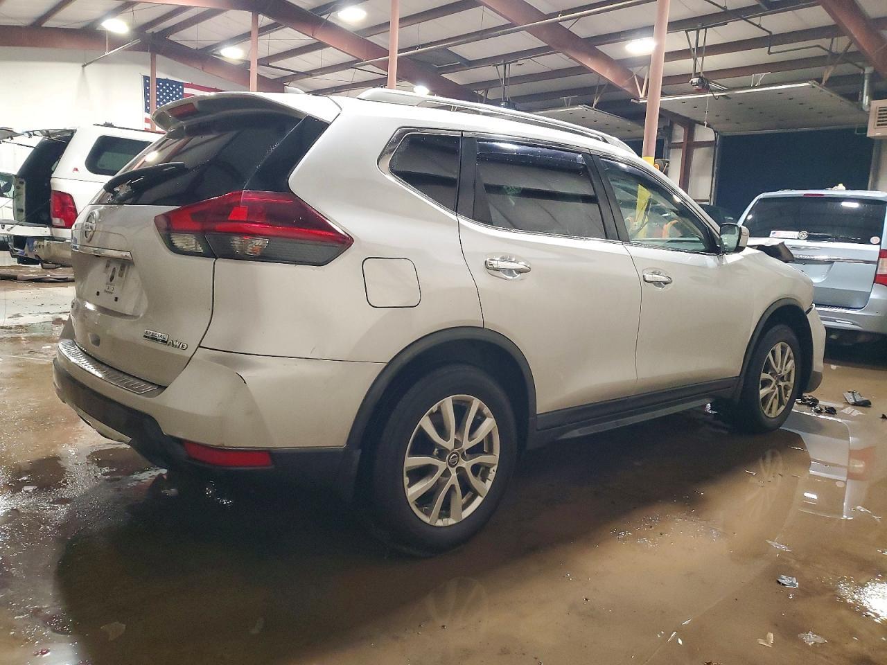 2020 Nissan Rogue S - zdjęcie 3