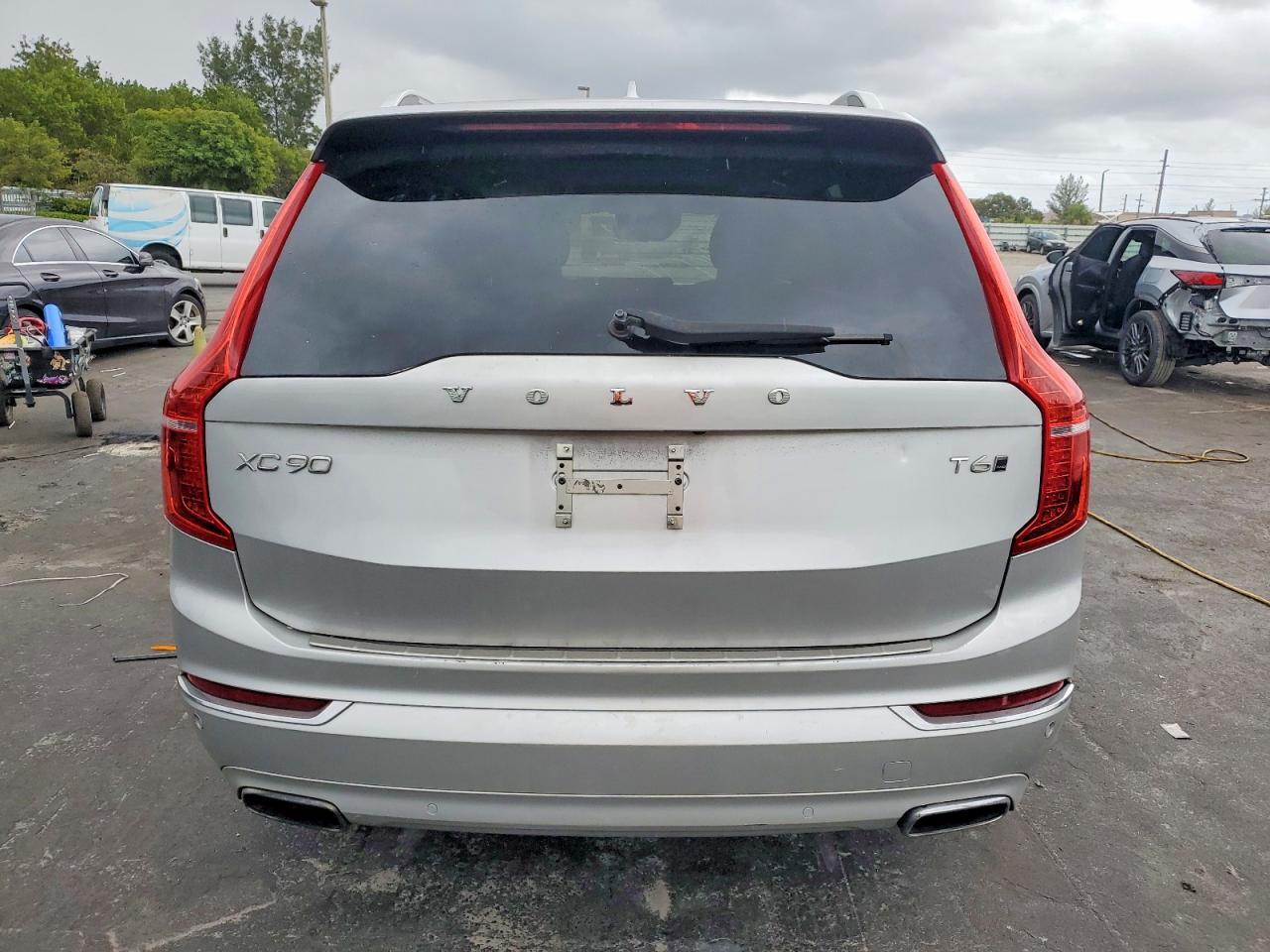 2017 Volvo Xc90 T6 - zdjęcie 6