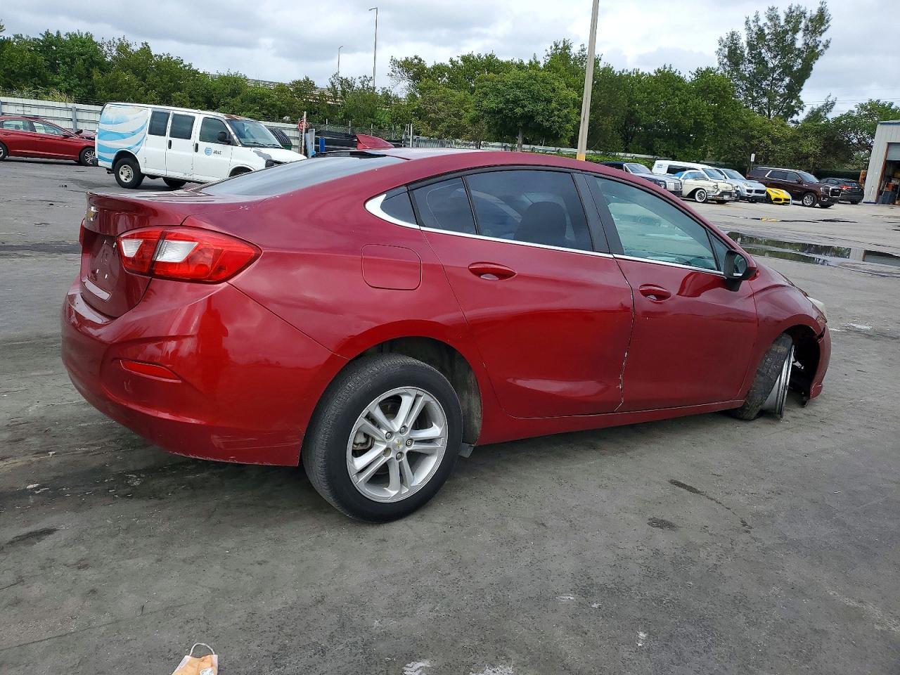 2018 Chevrolet Cruze Lt - zdjęcie 3