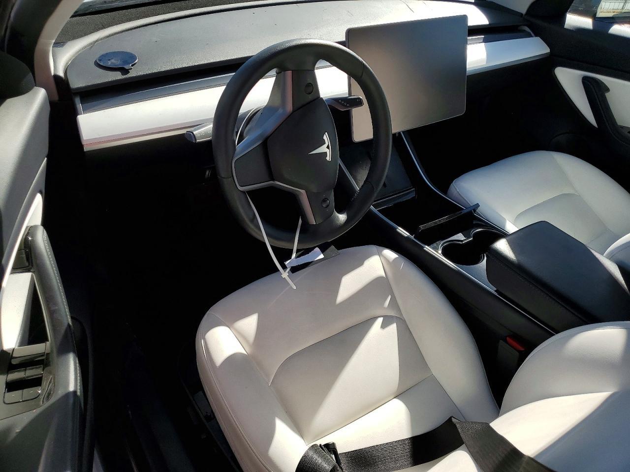 2020 Tesla Model 3 - zdjęcie 8