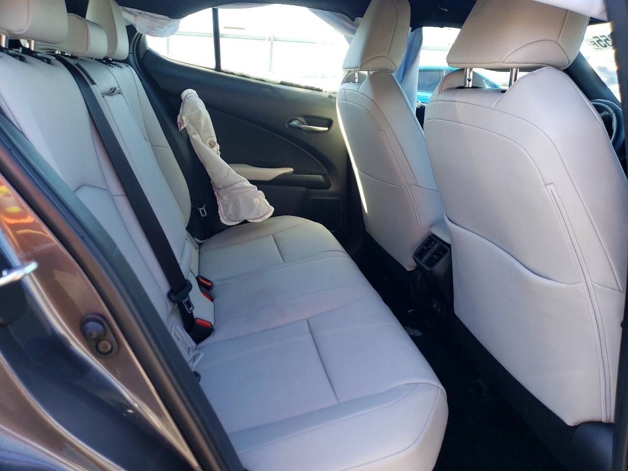 2025 Lexus Ux 300H Base - zdjęcie 11