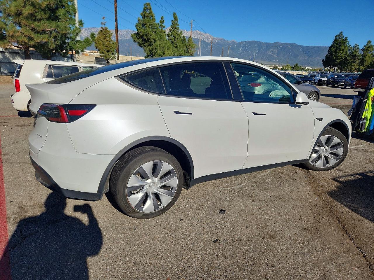 2023 Tesla Model Y - zdjęcie 3