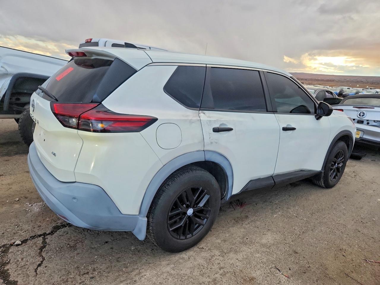 2022 Nissan Rogue S - zdjęcie 3