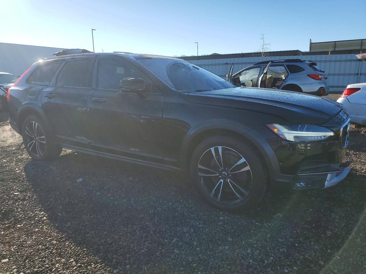 2019 Volvo V90 Cross Country T5 Momentum - zdjęcie 4