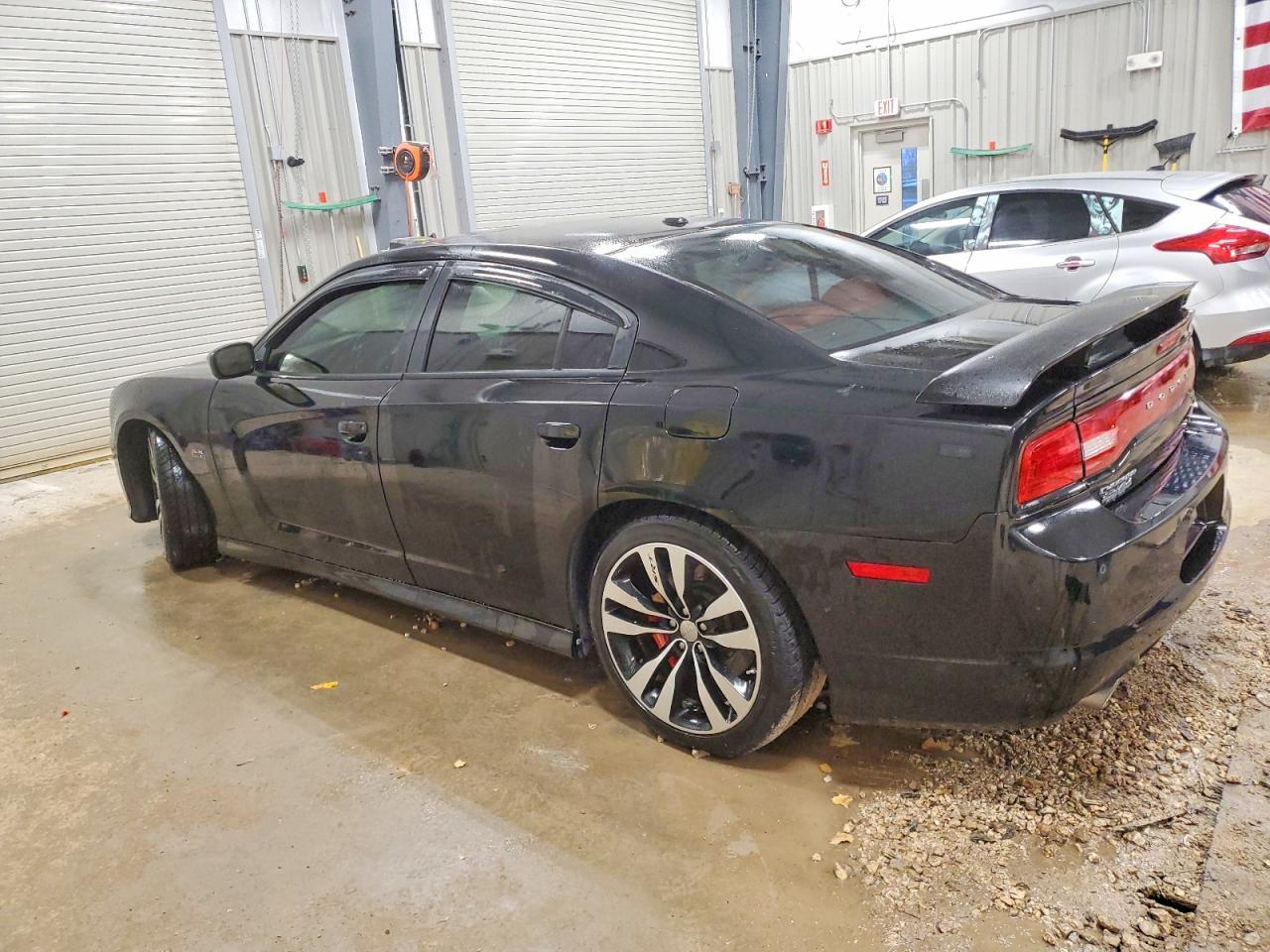 2013 Dodge Charger Srt-8 - zdjęcie 2