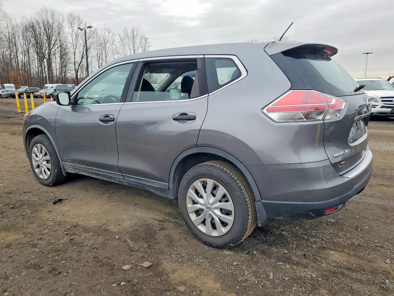 2016 Nissan Rogue S - zdjęcie 2