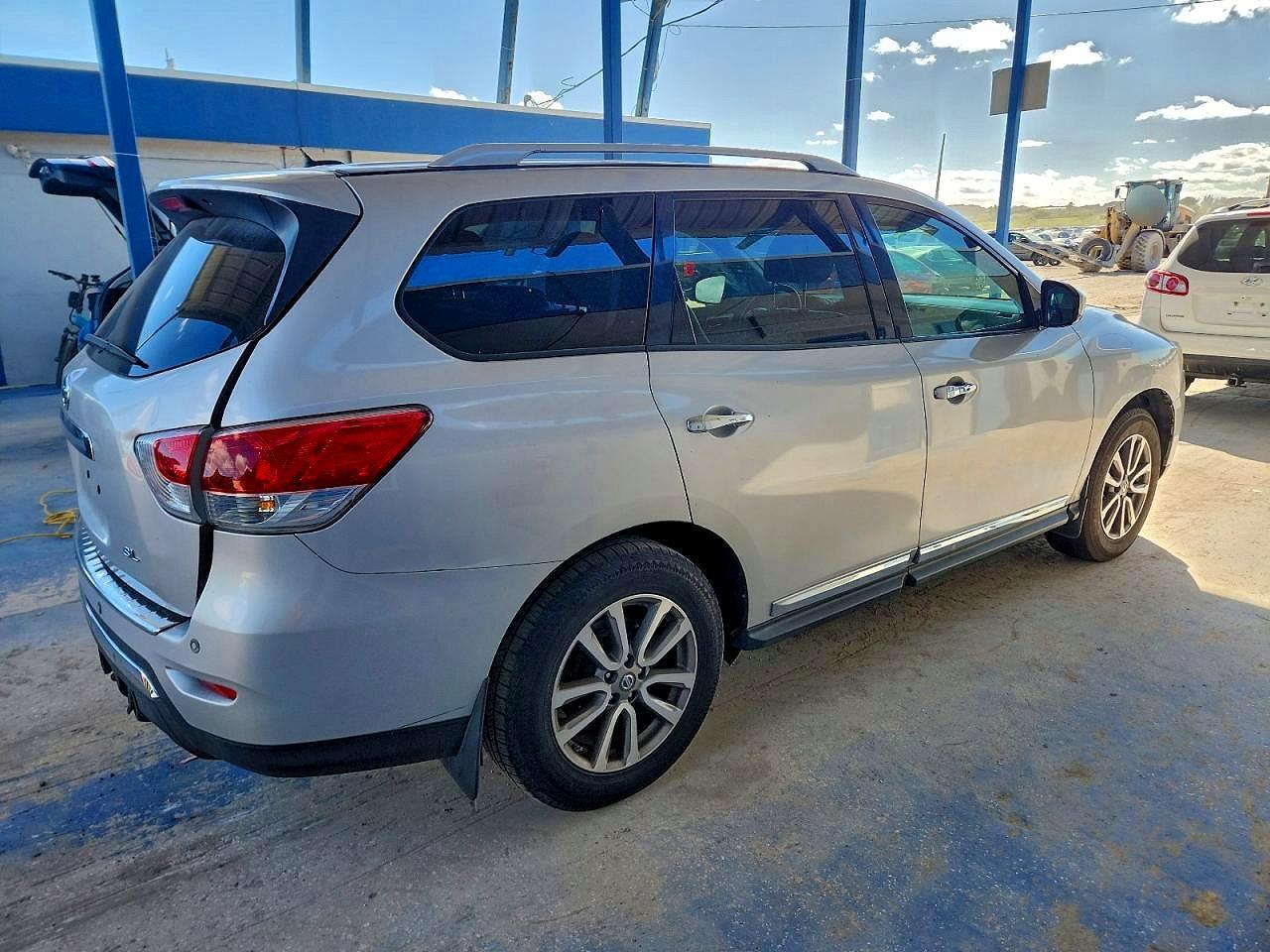 2014 Nissan Pathfinder S - zdjęcie 3