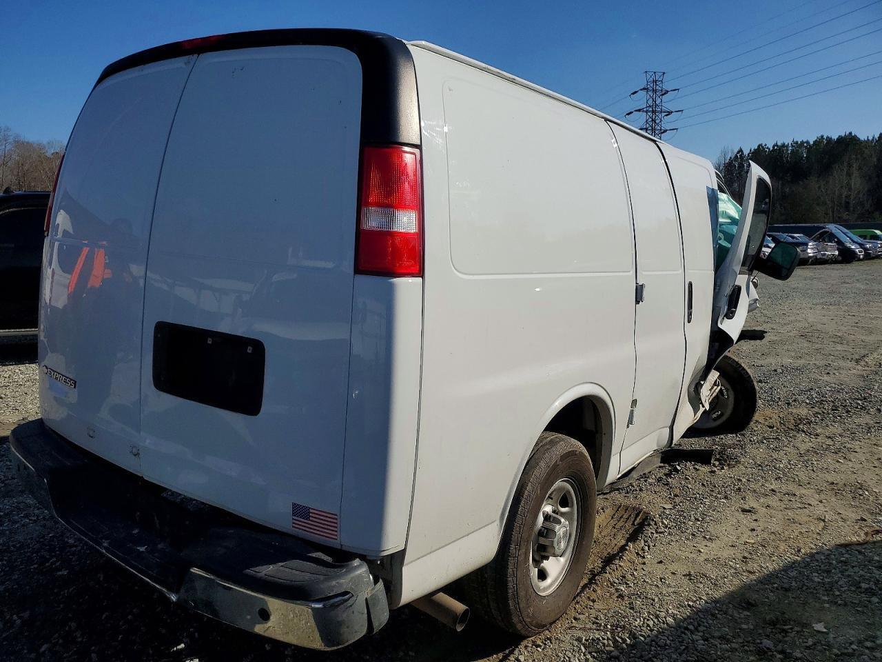 2018 Chevrolet Express G2500 - zdjęcie 3