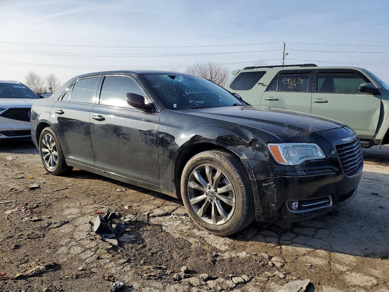 2014 Chrysler 300 S - zdjęcie 4
