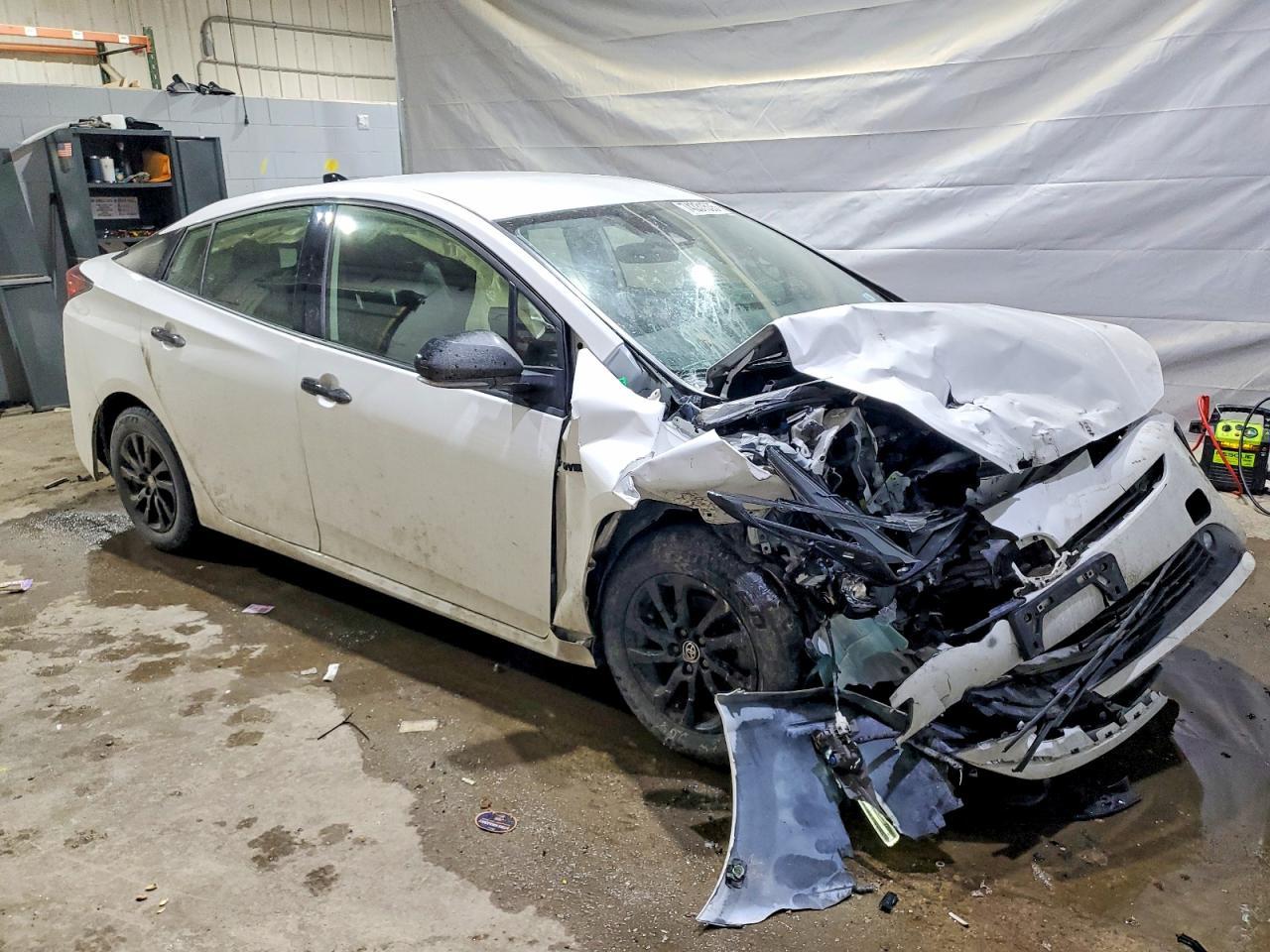 2022 Toyota Prius Le - zdjęcie 4