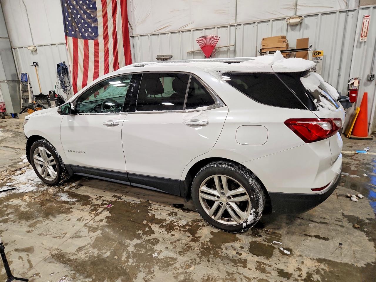 2018 Chevrolet Equinox Premier - zdjęcie 2