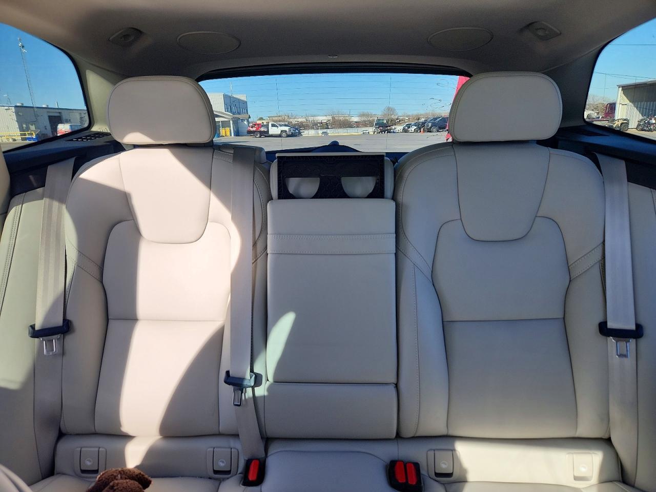 2022 Volvo Xc60 B5 Inscription - zdjęcie 10