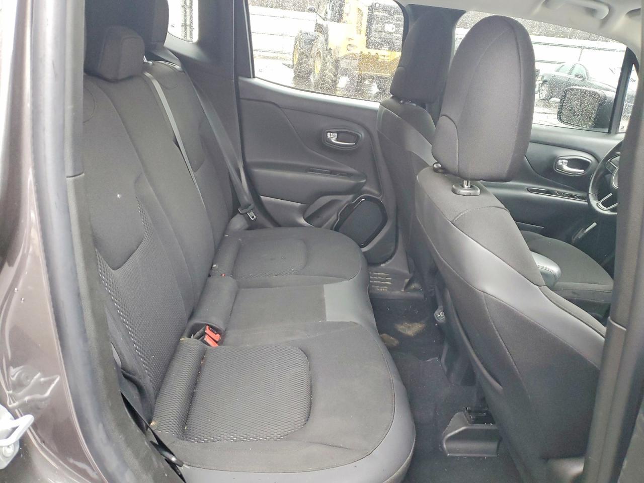 2018 Jeep Renegade Latitude - zdjęcie 10