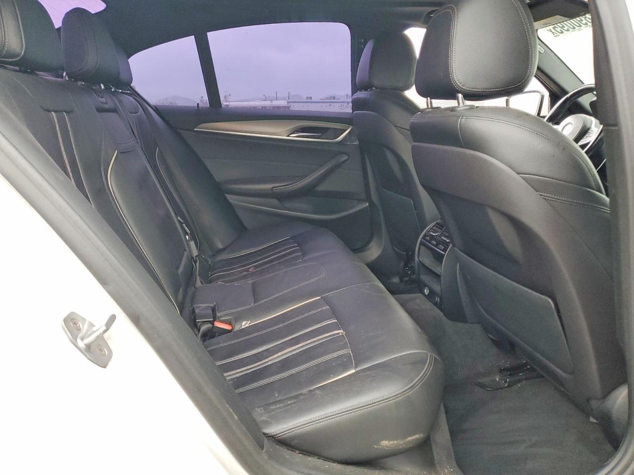 2018 BMW 530E - zdjęcie 10