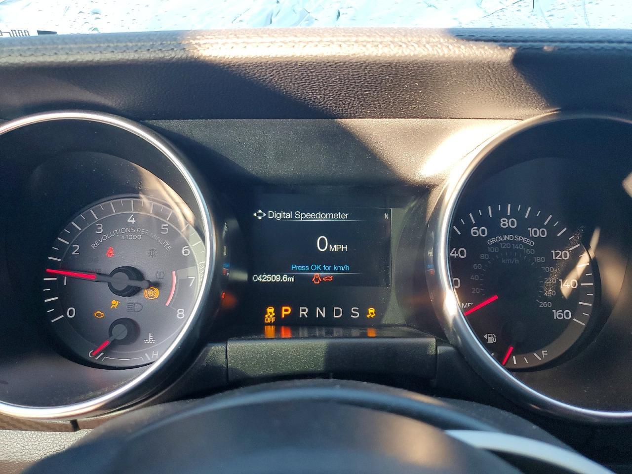 2022 Ford Mustang - zdjęcie 9