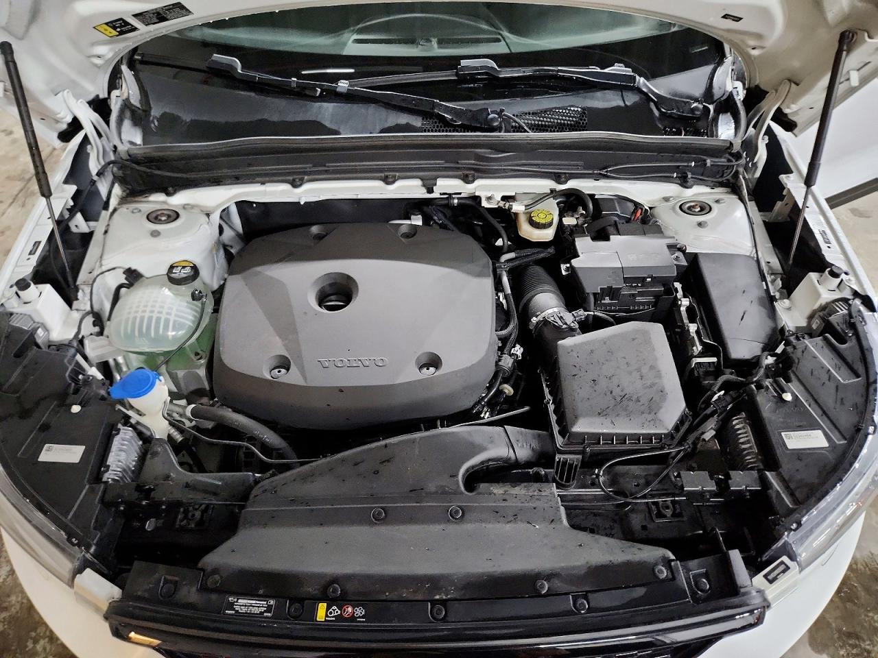 2022 Volvo Xc40 T5 R-Design - zdjęcie 12