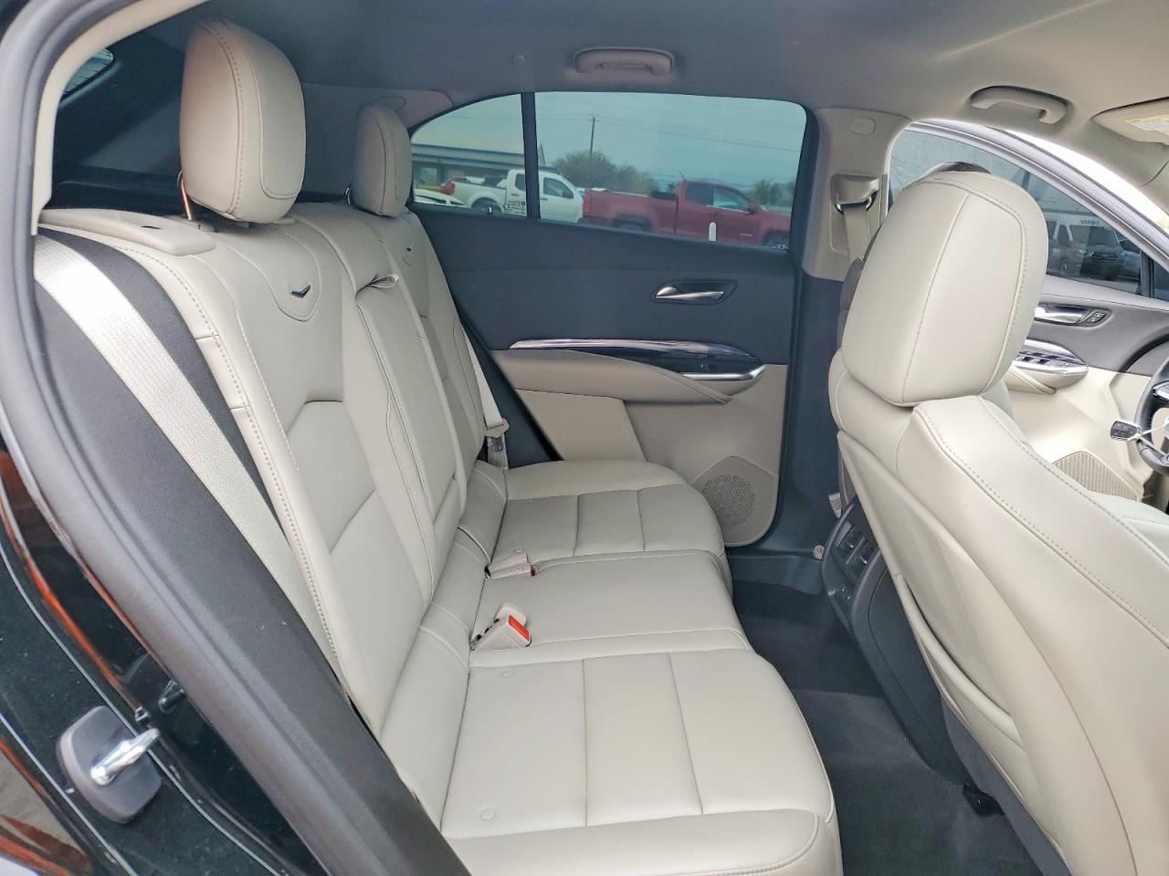 2023 Cadillac Xt4 - zdjęcie 11