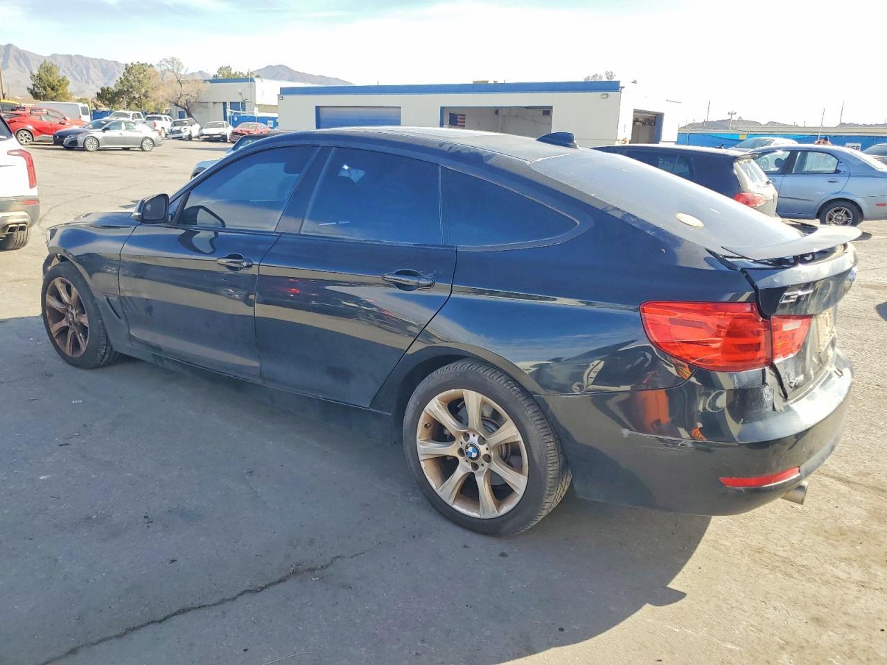 2014 BMW 335 Xigt - zdjęcie 2