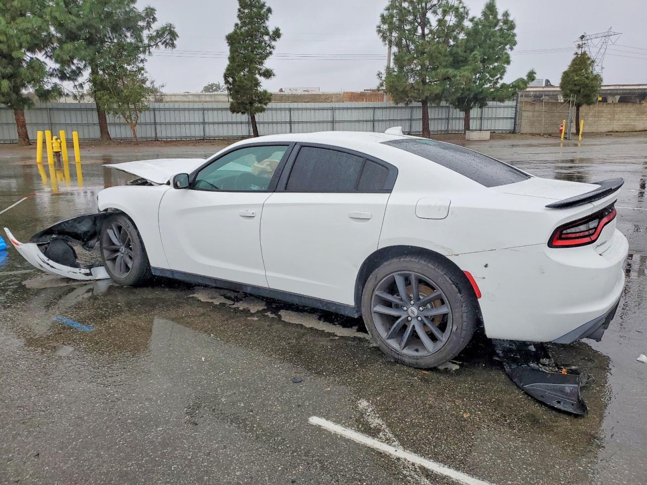 2015 Dodge Charger Sxt - zdjęcie 2