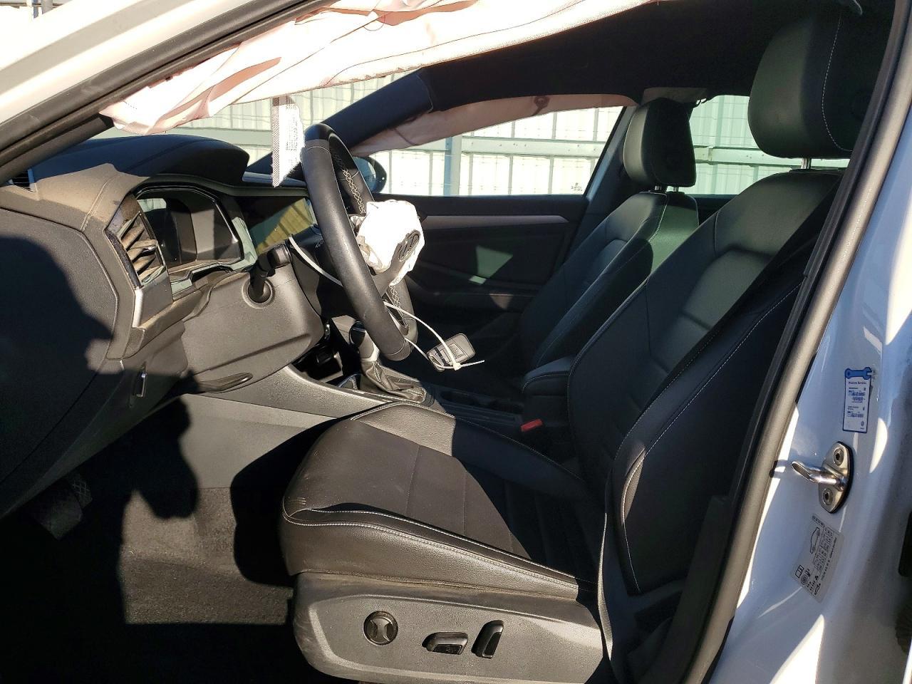 2023 Volkswagen Jetta - zdjęcie 7