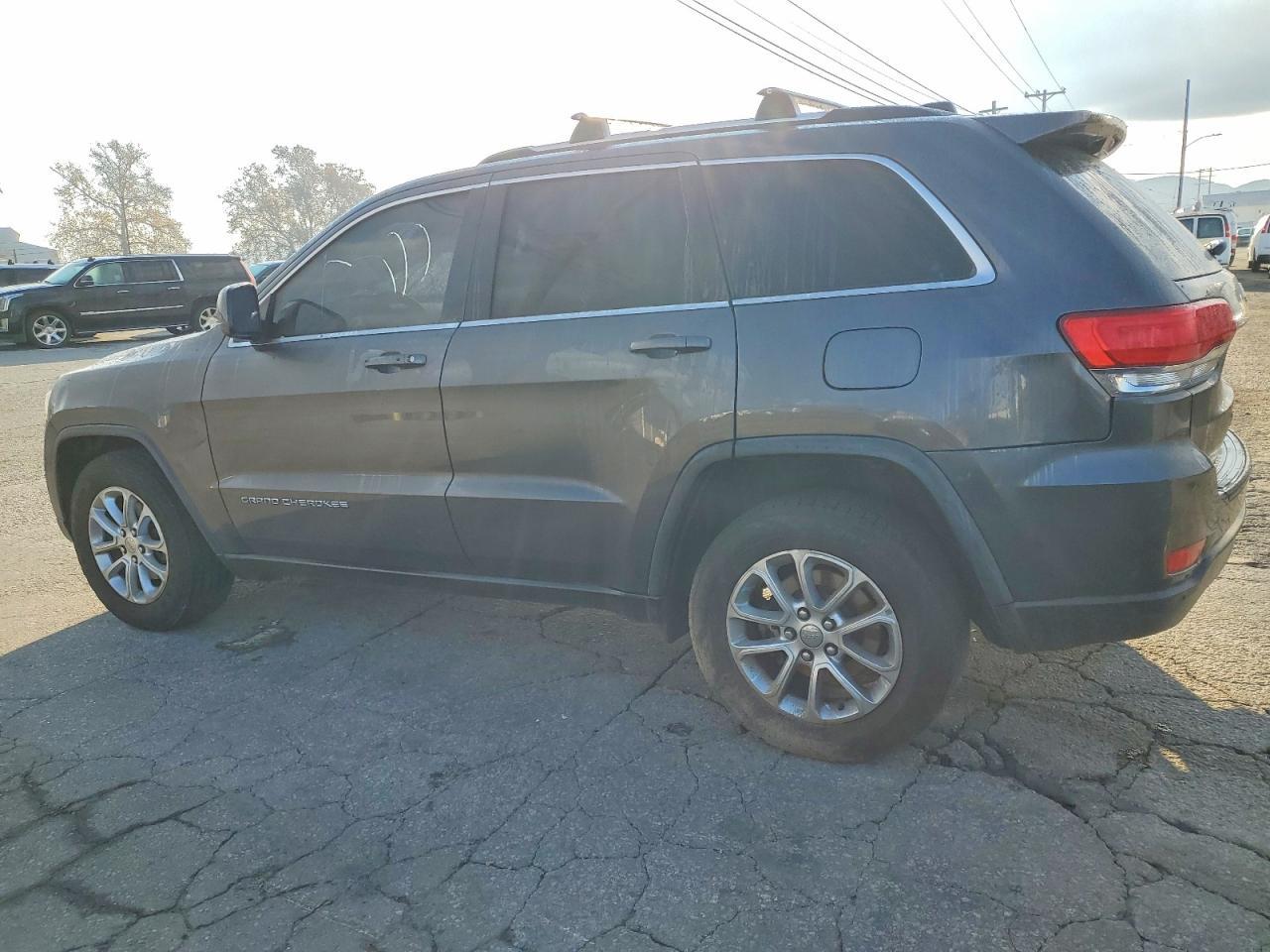 2015 Jeep Grand Cherokee Laredo - zdjęcie 2