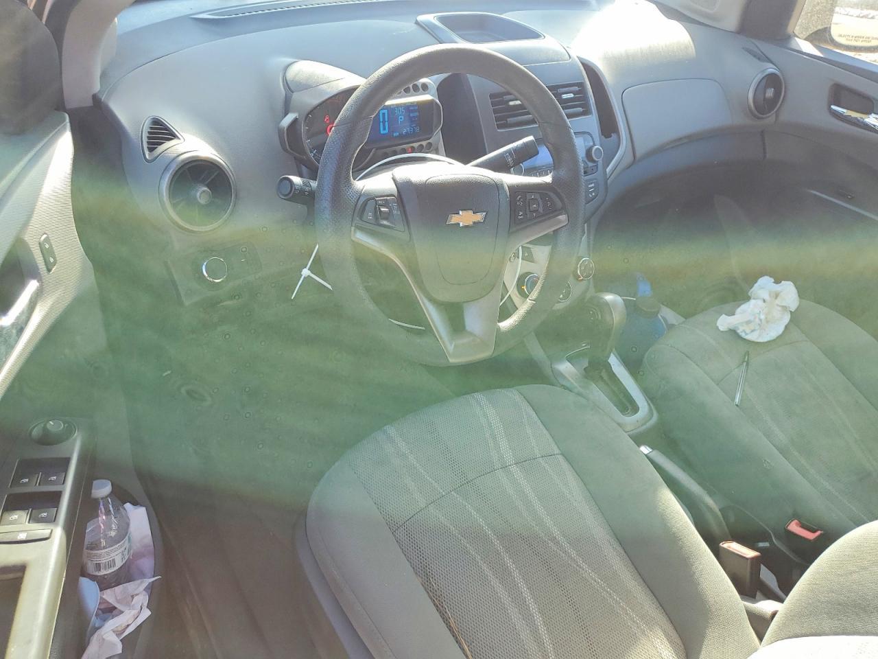 2014 Chevrolet Sonic - zdjęcie 8