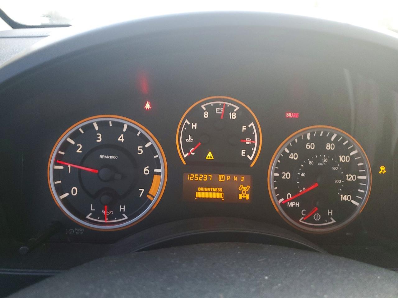 2015 Nissan Titan S - zdjęcie 9