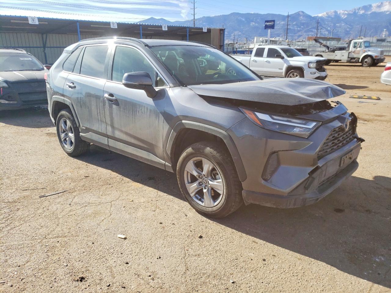 2023 Toyota Rav4 Xle - zdjęcie 4