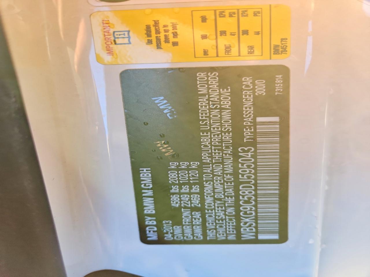 2013 BMW M3 - zdjęcie 13