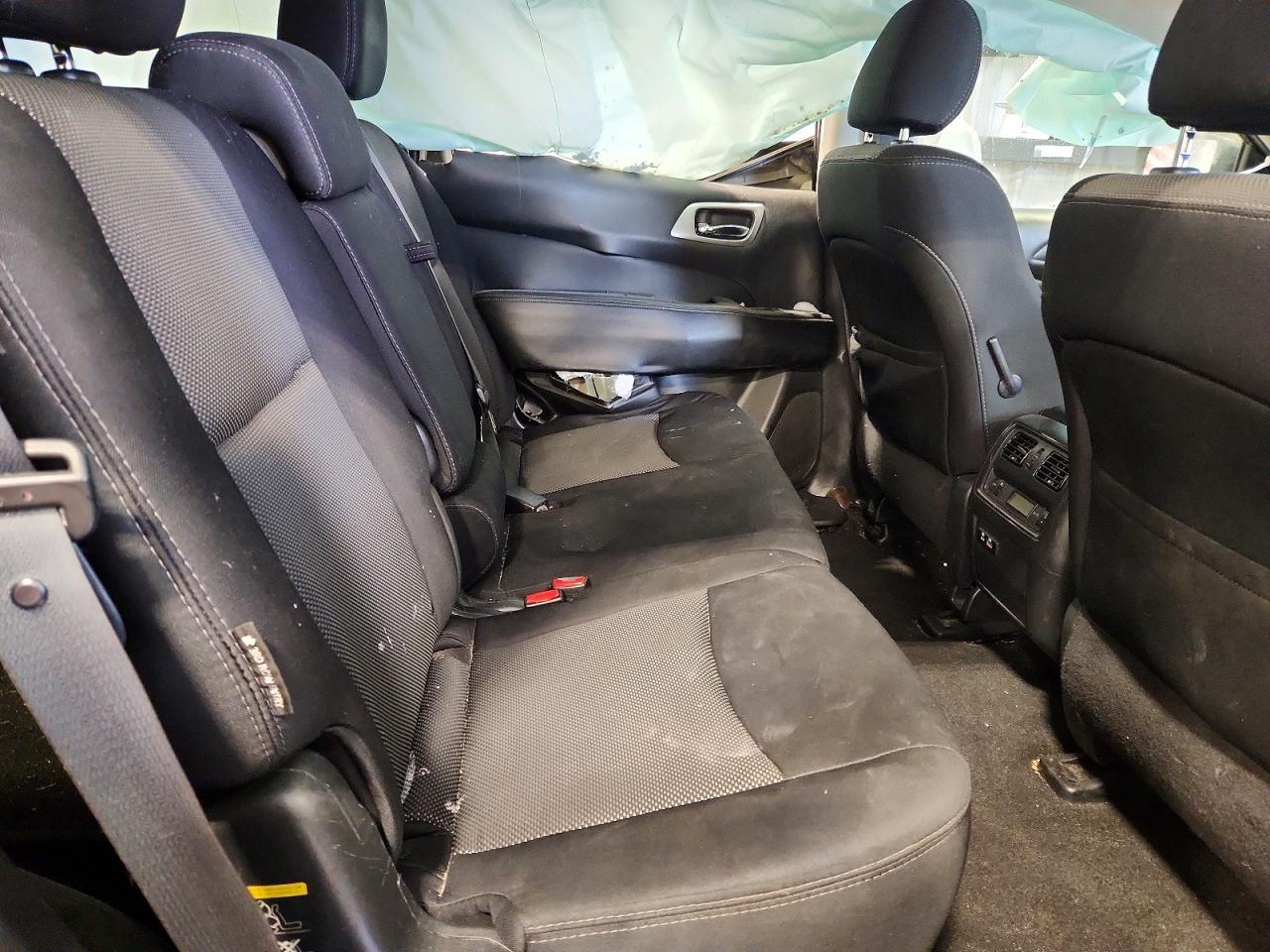 2020 Nissan Pathfinder Sv - zdjęcie 11