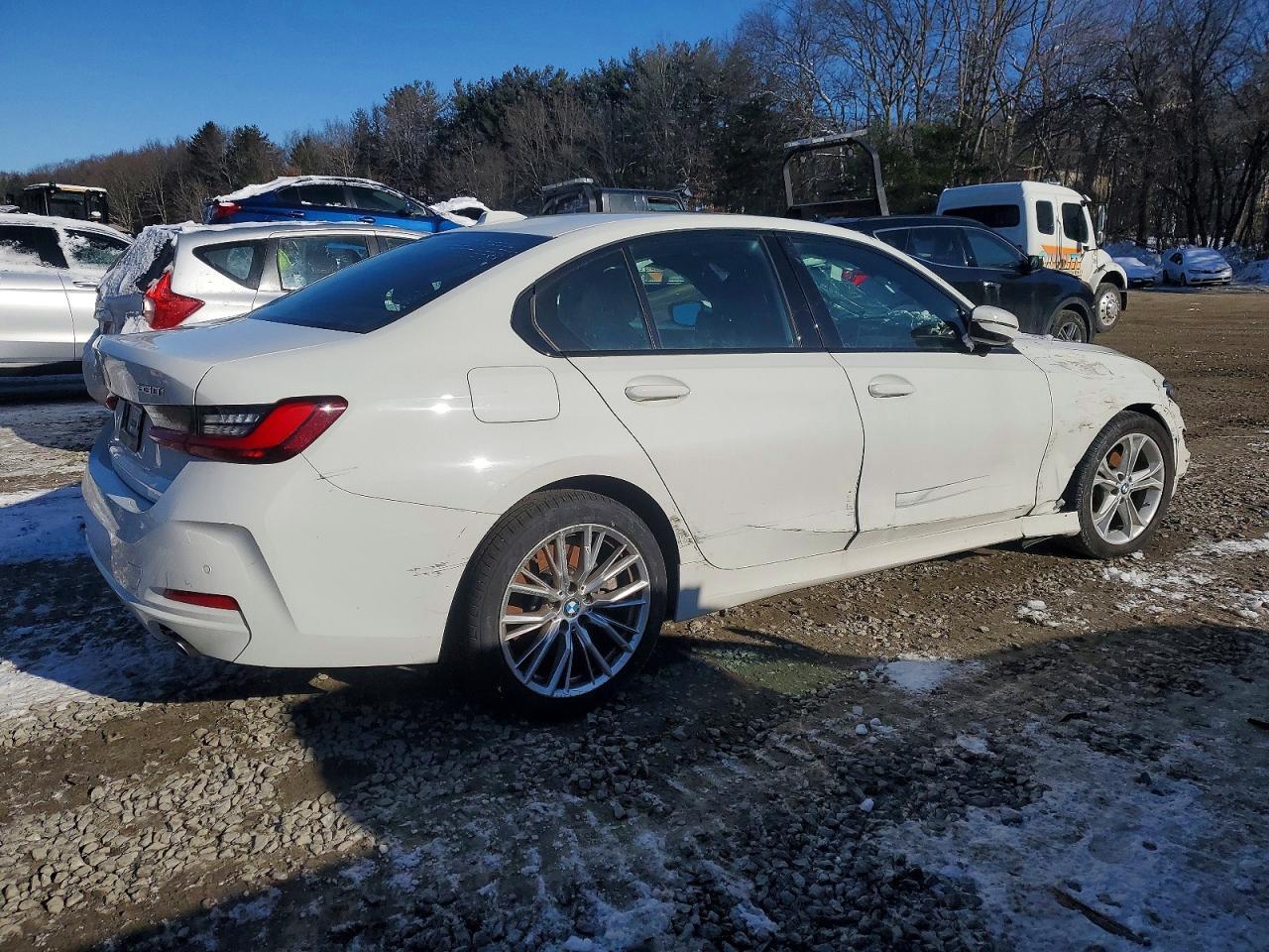 2023 BMW 330Xi - zdjęcie 3